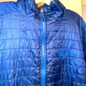 Mountain Hardwear Men’s large puffy jacket; Used but tons of life left
